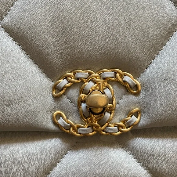 🤍Chanel19 Small grey bag🤍 - Picture 9 of 17